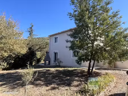 villa 4 pièces 94 m²