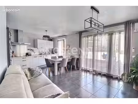 appartement 3 pièces 70 m²
