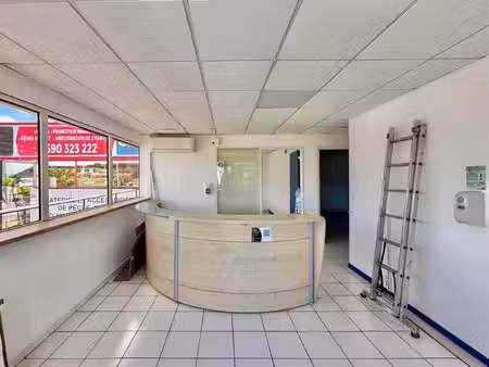 local commercial à louer
