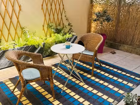 vieux-port – 2 pièces rénové + terrasse-patio 18 m² au calme