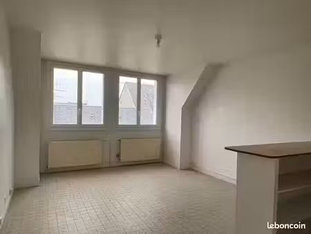 studio 1 pièce 33 m²