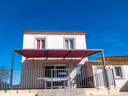 maison familiale proche centre village