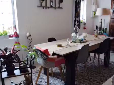 appartement t2 spacieux et lumineux - centre-ville de valence-en-poitou