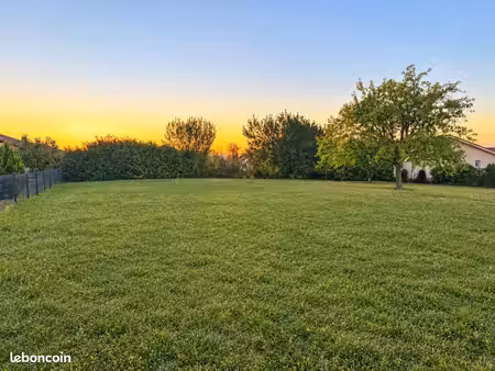 terrain 1 195 m² replonges