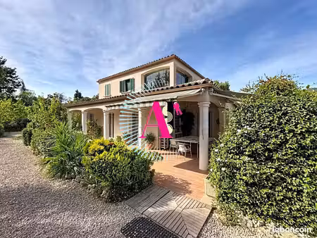 maison 6 pièces 196 m²
