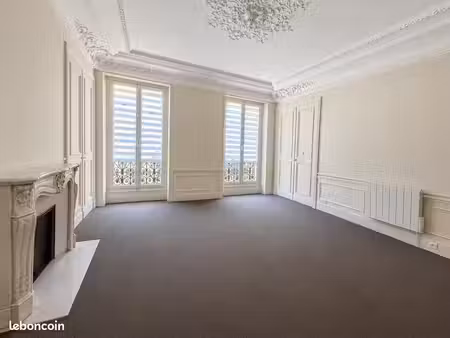 bureaux 104 m²
