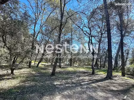 terrain 2 083 m² lorgues