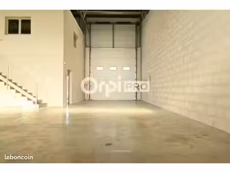 local d'activité 120 m²