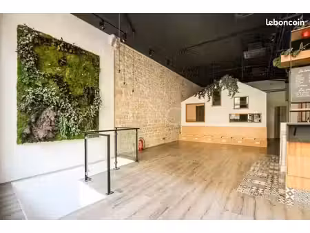 local hôtel 156 m²