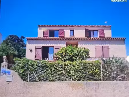 vend villa f4