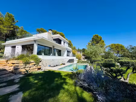 villa de luxe à vendre à la motte