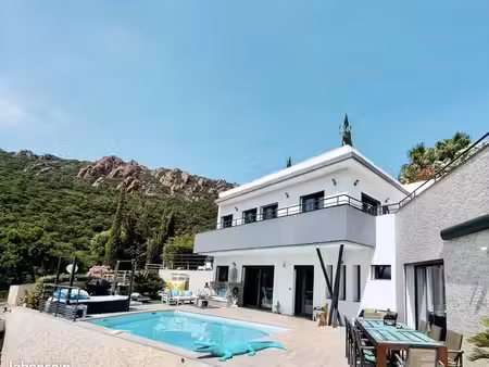 villa 5 pièces 175 m²