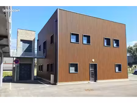 local bureaux 93 m²