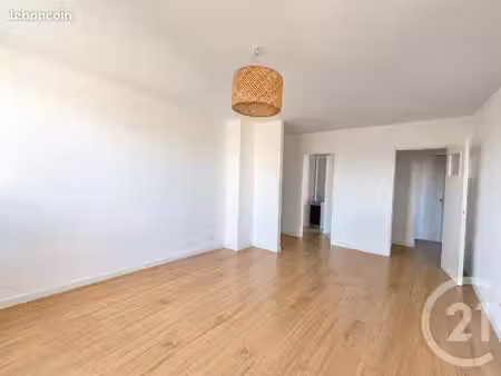 appartement 3 pièces 56 m²