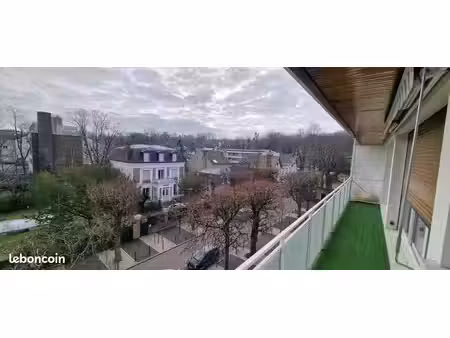 rare : f2 + garage dans petite copropriété privée