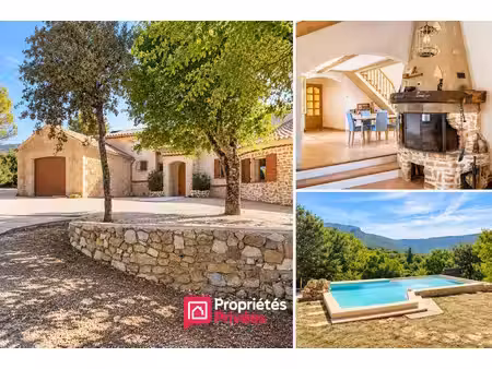 maison de caractère avec piscine à débordement  vue exceptionnelle et calme absolu