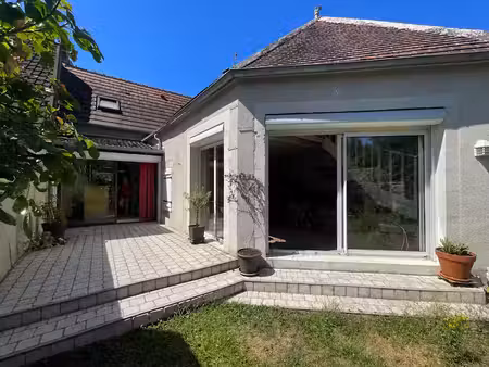 vente maison 6 pièces 110 m² à saint-amand-montrond (18200)  139 800 €