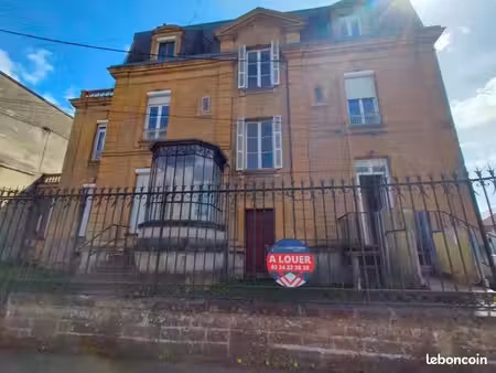 local commercial 61 m²