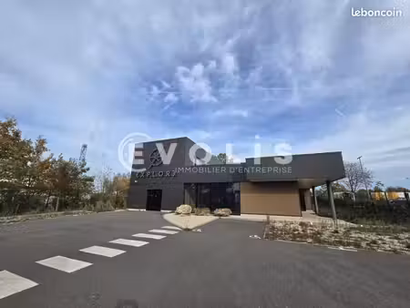 local commercial 625 m²