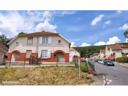 pavillon 68 m² nouzonville
