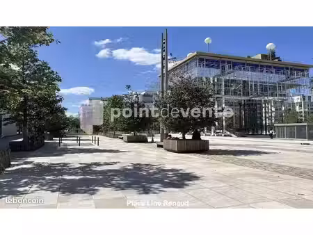 local commercial 284 m²