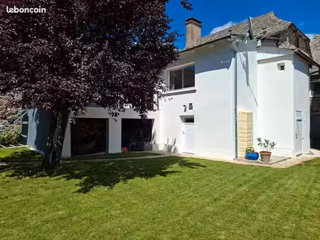 maison atypique en pierre entièrement rénovée avec goût