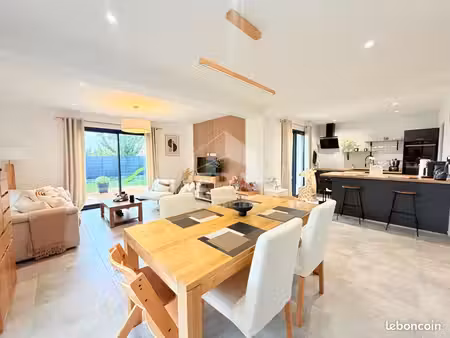 maison 6 pièces 126 m²
