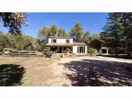 vente maison 7 pièces 162 m² peyrolles-en-provence (13860)