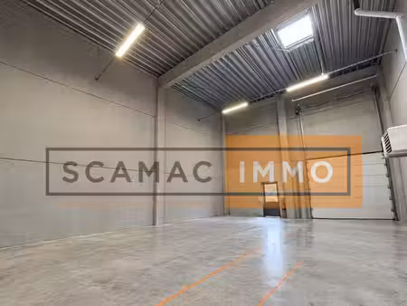 location entrepôt bussy-saint-martin 77600 210m²