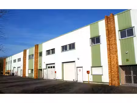 location local d’activités 75m² à 693m²