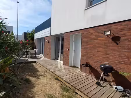 maison contemporaine t4 avec jardin  parking et garage