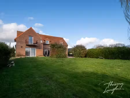 grande maison en semi plain-pied de 338 m2 habitables à prox