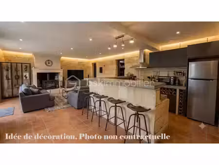 maison de village de 125 m² à les eglisottes-et-chalaures