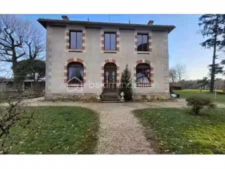 demeure de 210 m² à montguyon