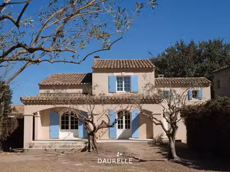 maison 6 pièces à vendre à eyragues avec jardin.