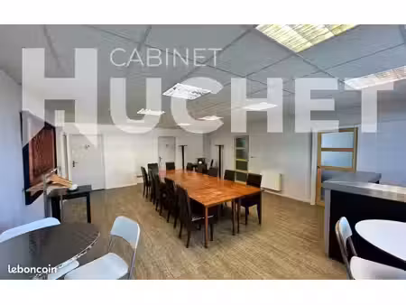 bureaux 440 m²