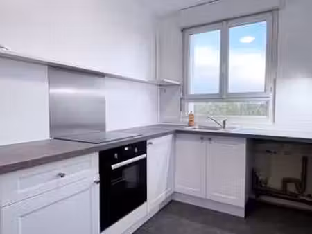location appartement 3 pièces au mans (72000) : à louer 3 pièces / 63m² le mans