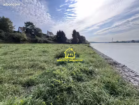 terrain 700 m² le trait