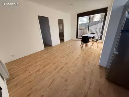 t2 meublé de charme dans ancien corps de ferme rénové – 1 chambre  1 salle de bains  parki