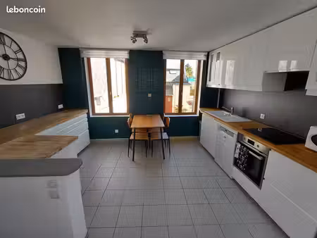 appartement dans maison mitoyenne - meublé/équipé