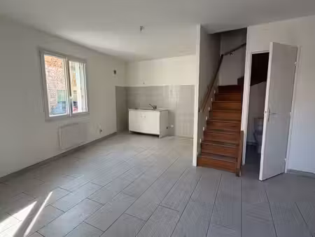 maison de ville 3 pieces  2 chambres