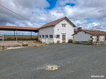 terrain 365 m² etaules