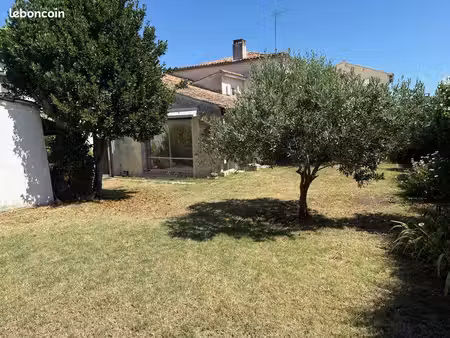 vente maison charentaise de village