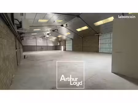 local d'activite 610 m² saint-pantaléon-de-larche