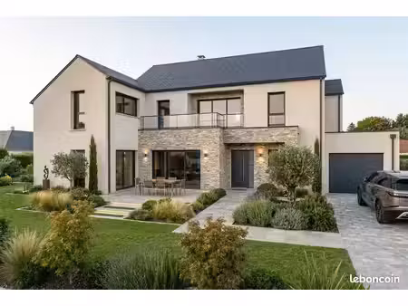 maison 6 pièces 220 m²