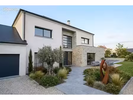 maison 6 pièces 195 m²