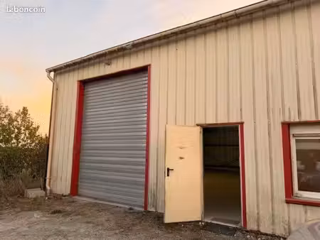 local industriel 140 m²