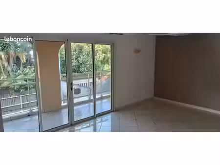 location villa trois mares