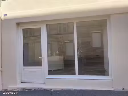 location local commercial