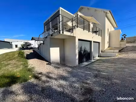 maison 6 pièces 150 m²